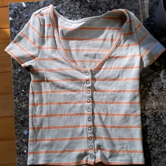 Shirt - Picture 1 of 3